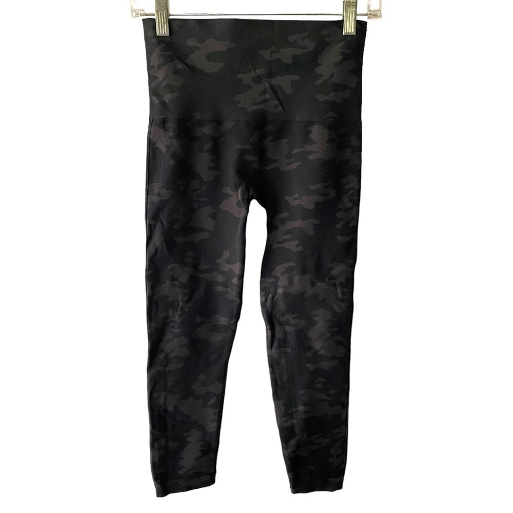 Spanx‎ Look At Me Now Seamless Leggings Black Camo size Large - Picture 2 of 9